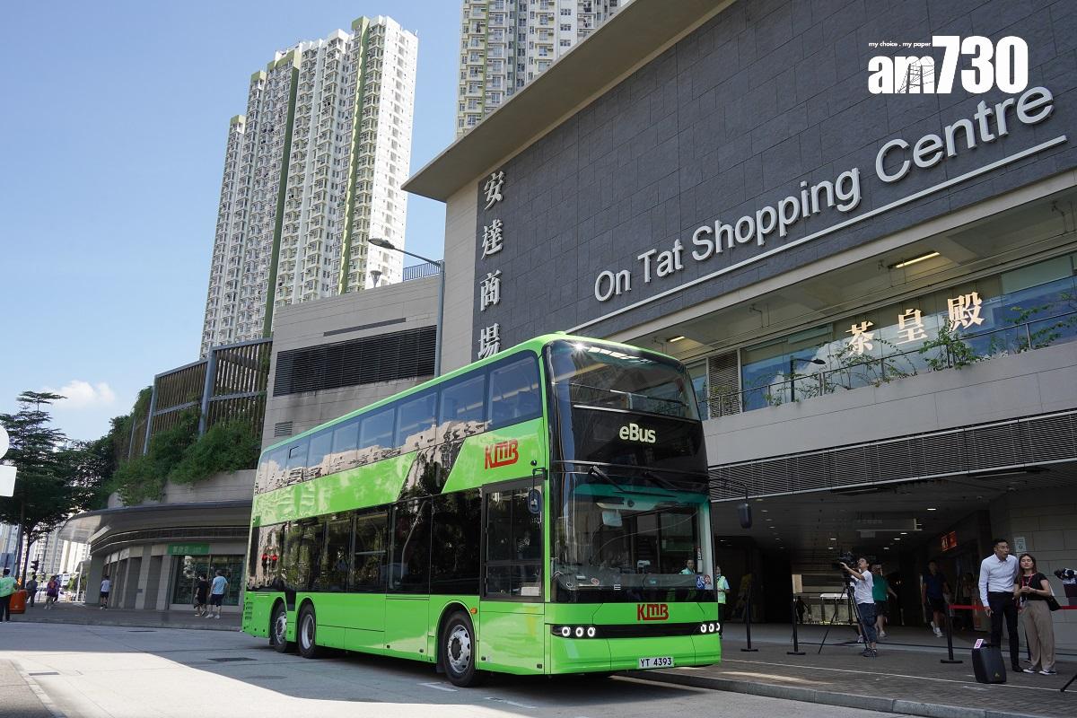 九巴首批引入的純電動雙層巴士率先服務安達臣道發展區。(資料圖片/李睿哲攝)