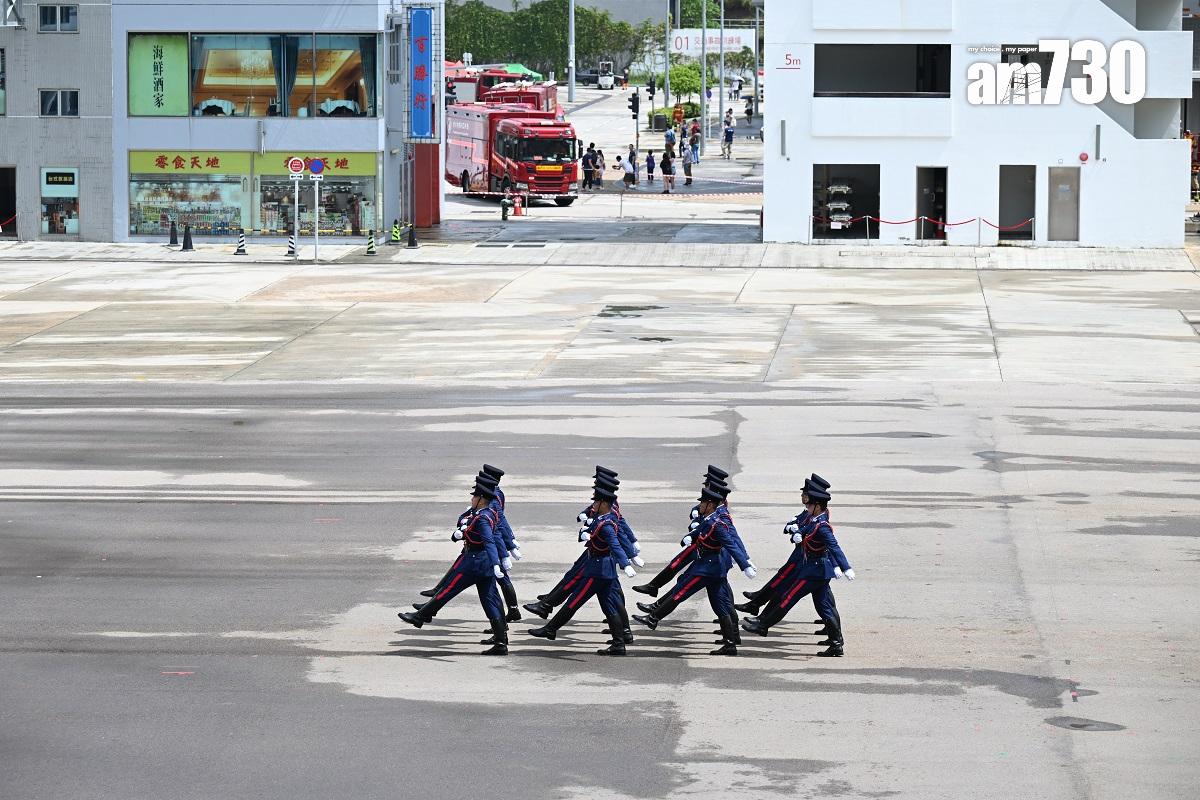 消防及救護學院舉行開放日,設有步操示範。(陳奕釗攝)
