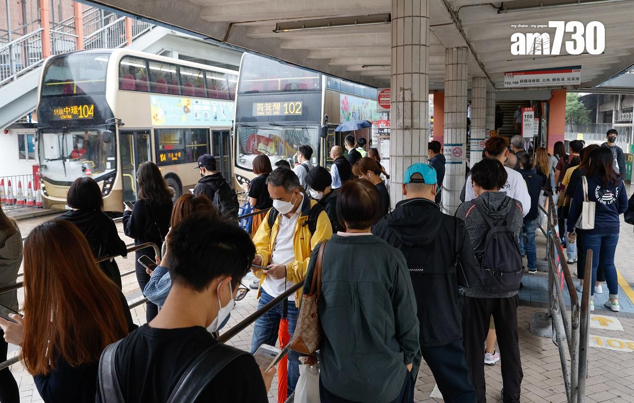 有議員認為,鼓勵公眾改用公共交通的前提是道路要暢通。(資料圖片/蘇文傑攝)