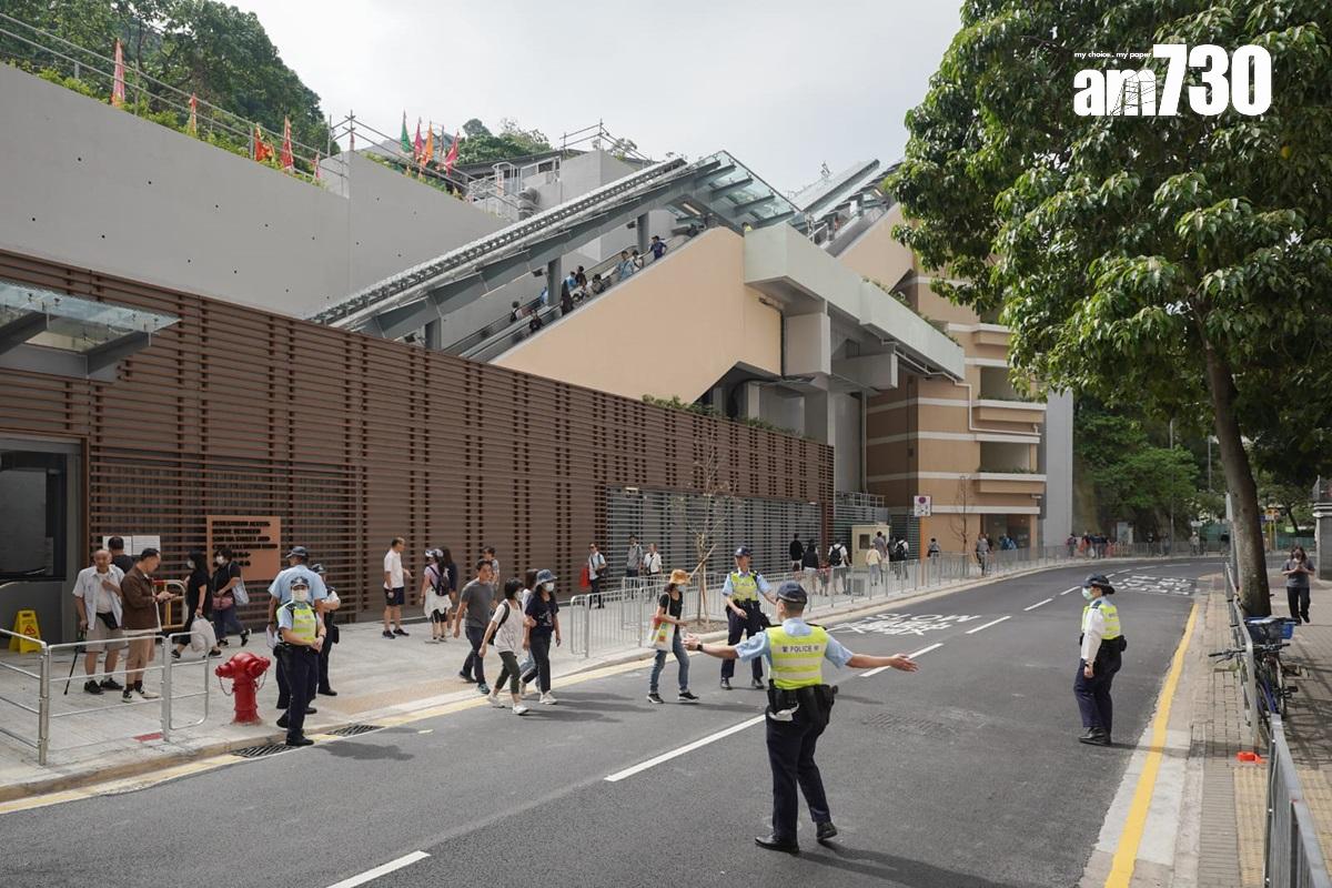 柴灣連接歌連臣角道的新扶手電梯已經啟用。(李睿哲攝)