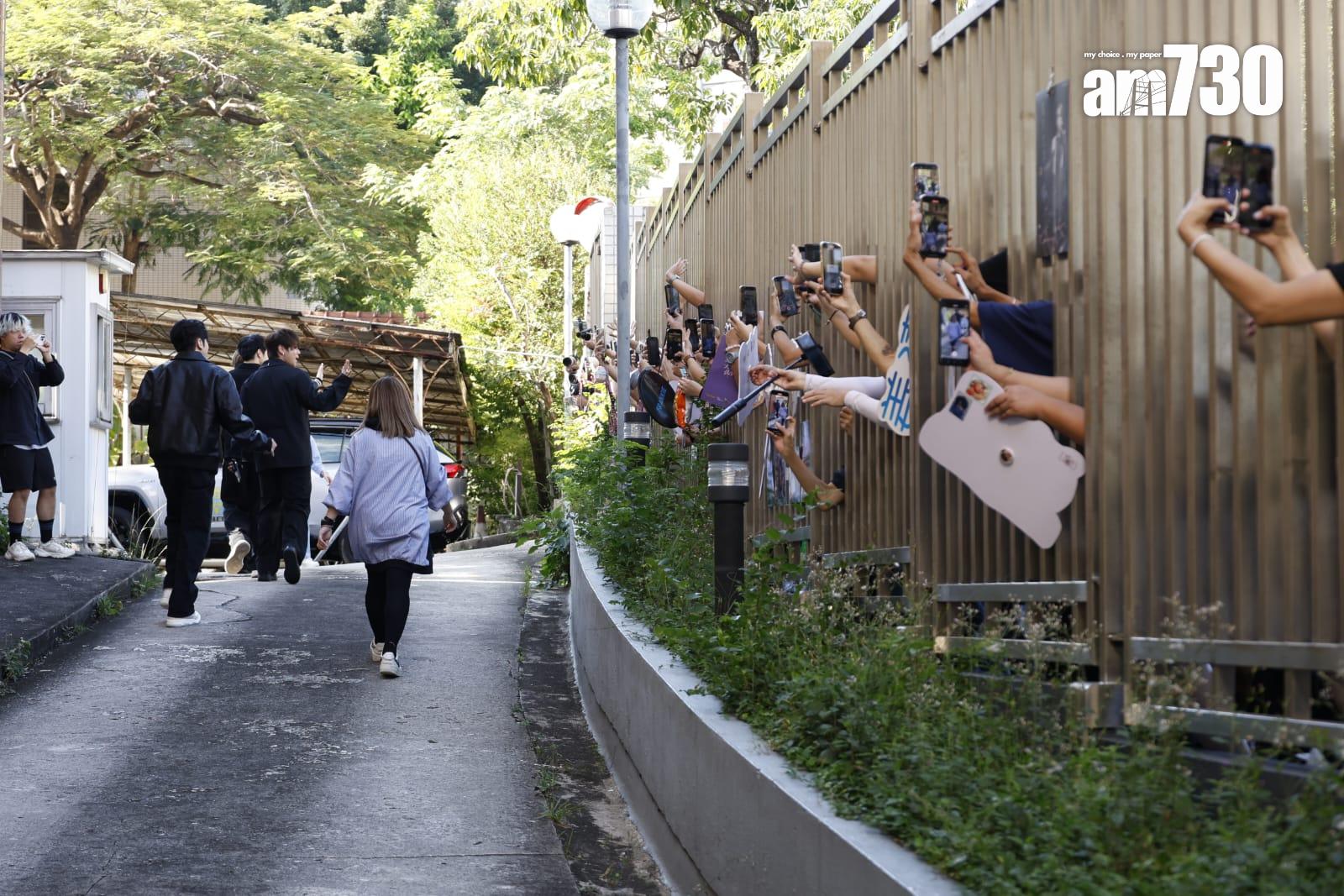 MIRROR全團今日現身廣播道。