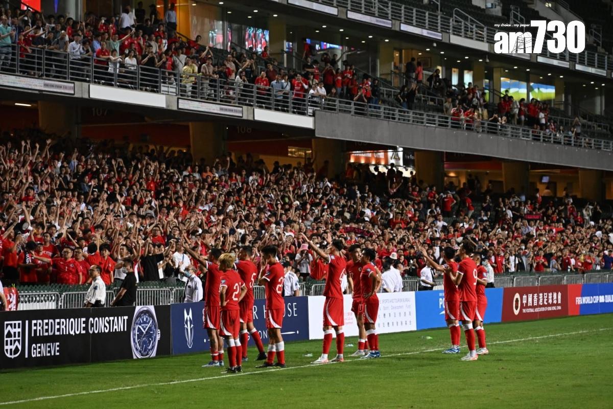 世界盃外圍賽,紅色球衣的港隊今晚在香港大球場迎戰不丹。(陳奕釗攝)