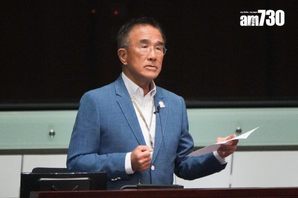 田北辰擔心電動巴士座位數目減少,影響巴士公司車費收入。(資料圖片/李睿哲攝)