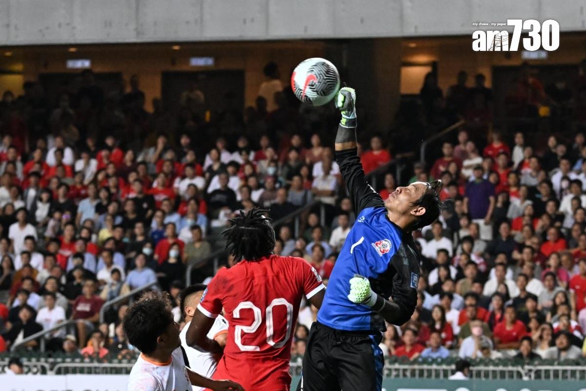 世界盃外圍賽,紅色球衣的港隊今晚在香港大球場迎戰不丹。(陳奕釗攝)