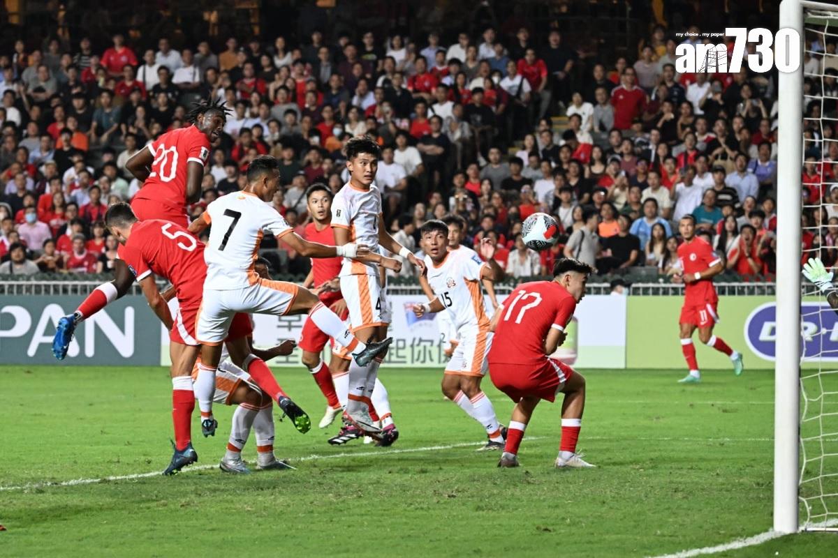 世界盃外圍賽,紅色球衣的港隊今晚在香港大球場迎戰不丹。(陳奕釗攝)