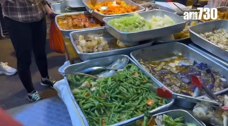 兩餸飯有多款菜式選擇(圖片來源:YouTube@小馬生存日記)