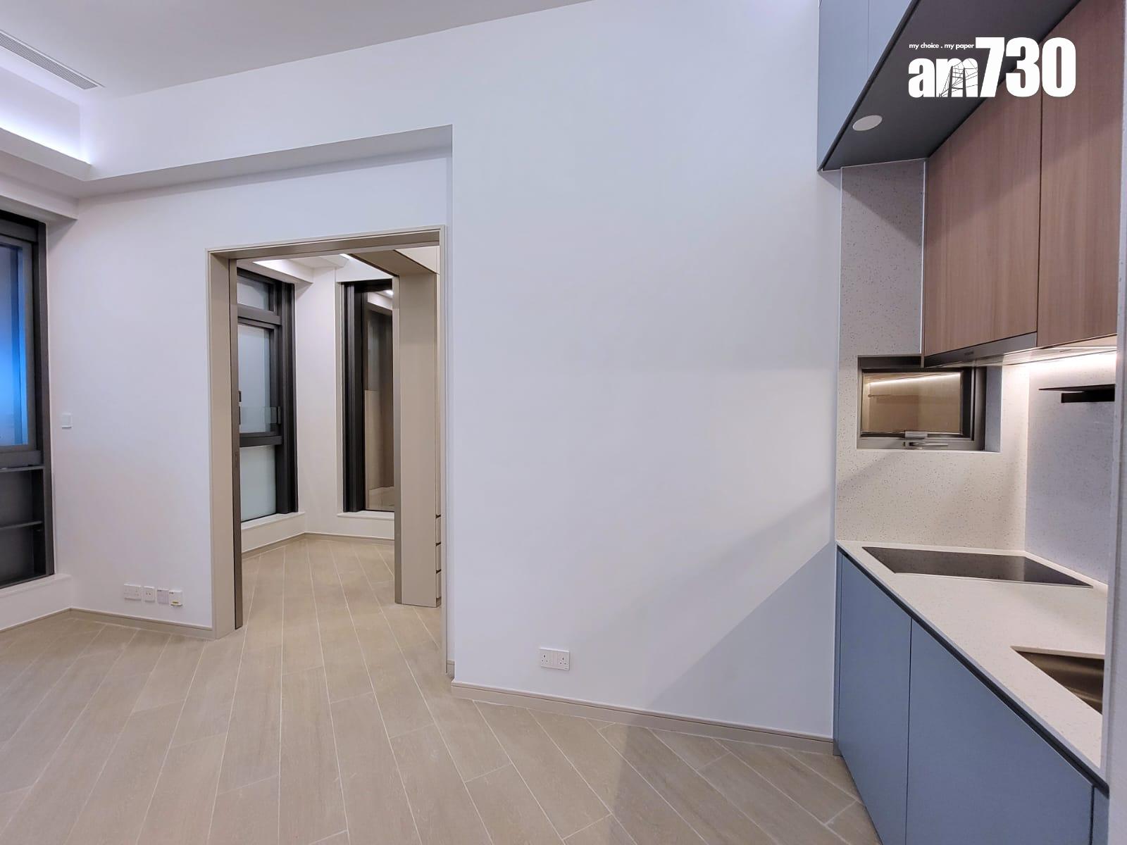 曉柏峰示範單位|411呎兩房直擊 3.5米特高樓底+「三合一」露台設計 別具空間感|多圖