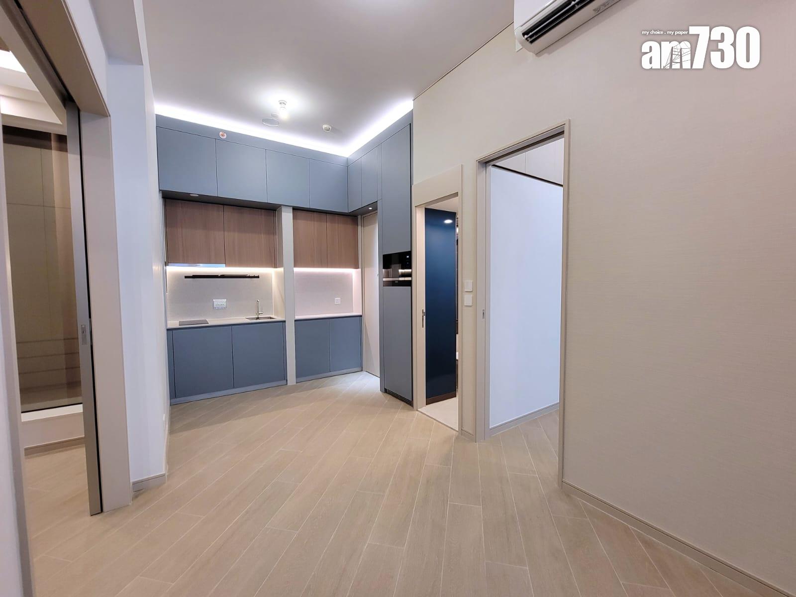 曉柏峰示範單位|411呎兩房直擊 3.5米特高樓底+「三合一」露台設計 別具空間感|多圖