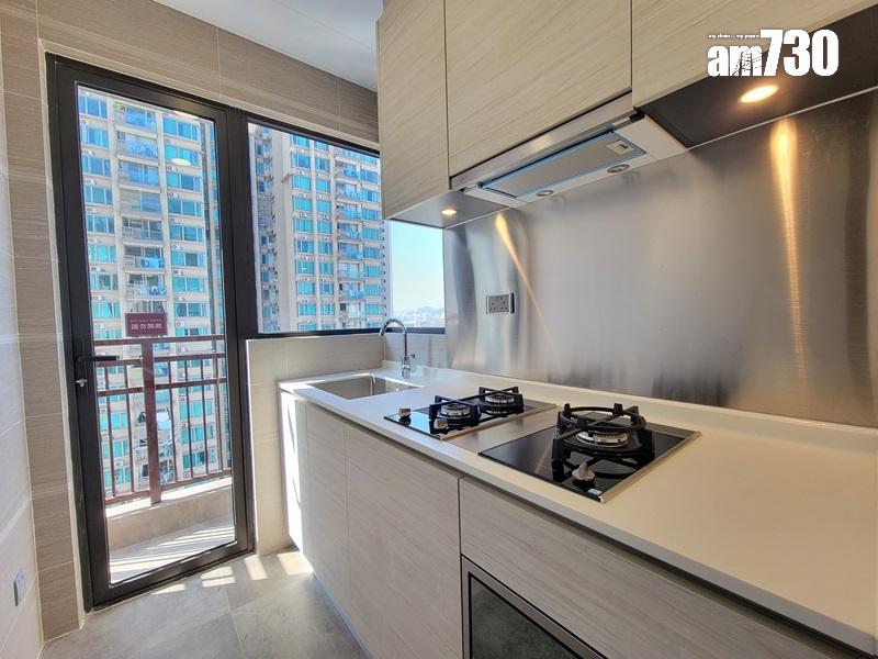 城軒示範單位|708呎三房交樓標準及連裝修一齊睇!主人房三邊大玻璃窗勁開揚|多圖