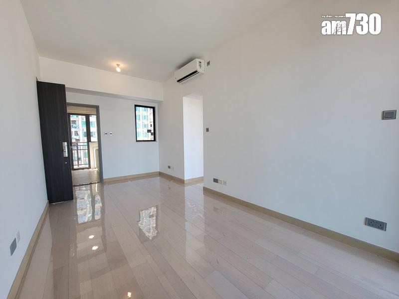 城軒示範單位|708呎三房交樓標準及連裝修一齊睇!主人房三邊大玻璃窗勁開揚|多圖