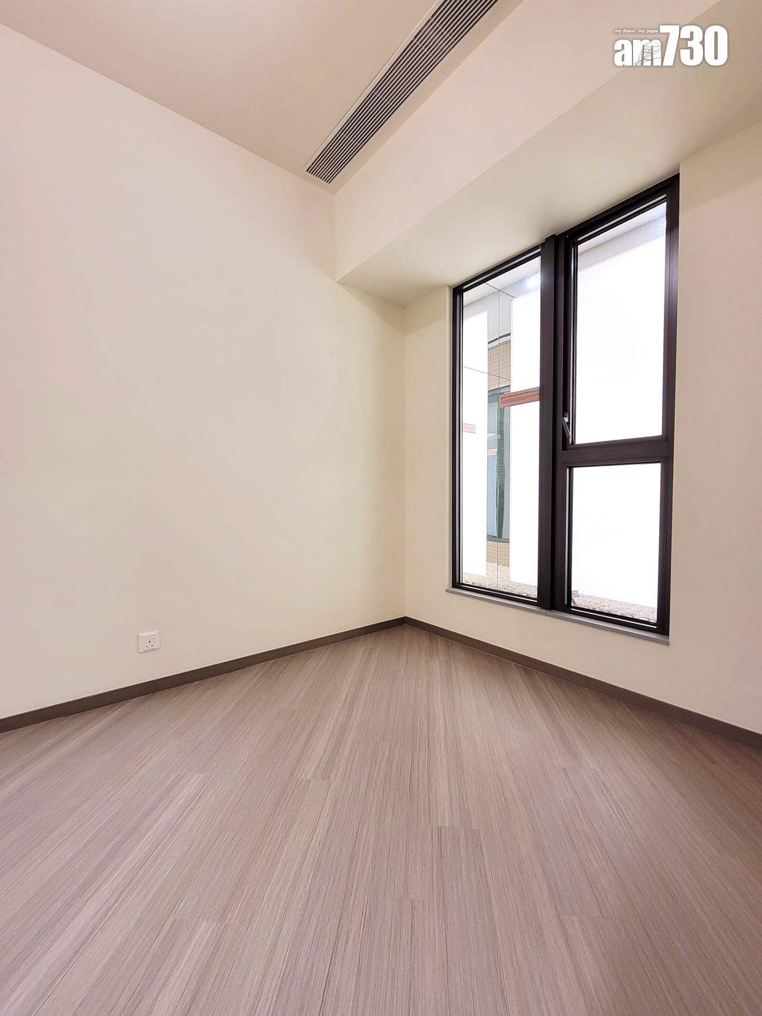 YOHO WEST示範單位|兩房及三房曝光 特大露台設計 戶戶附格柵架增添實用|多圖有片