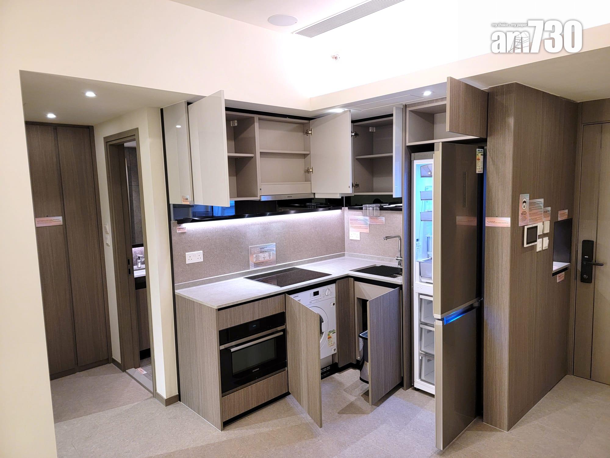 YOHO WEST示範單位|兩房及三房曝光 特大露台設計 戶戶附格柵架增添實用|多圖有片