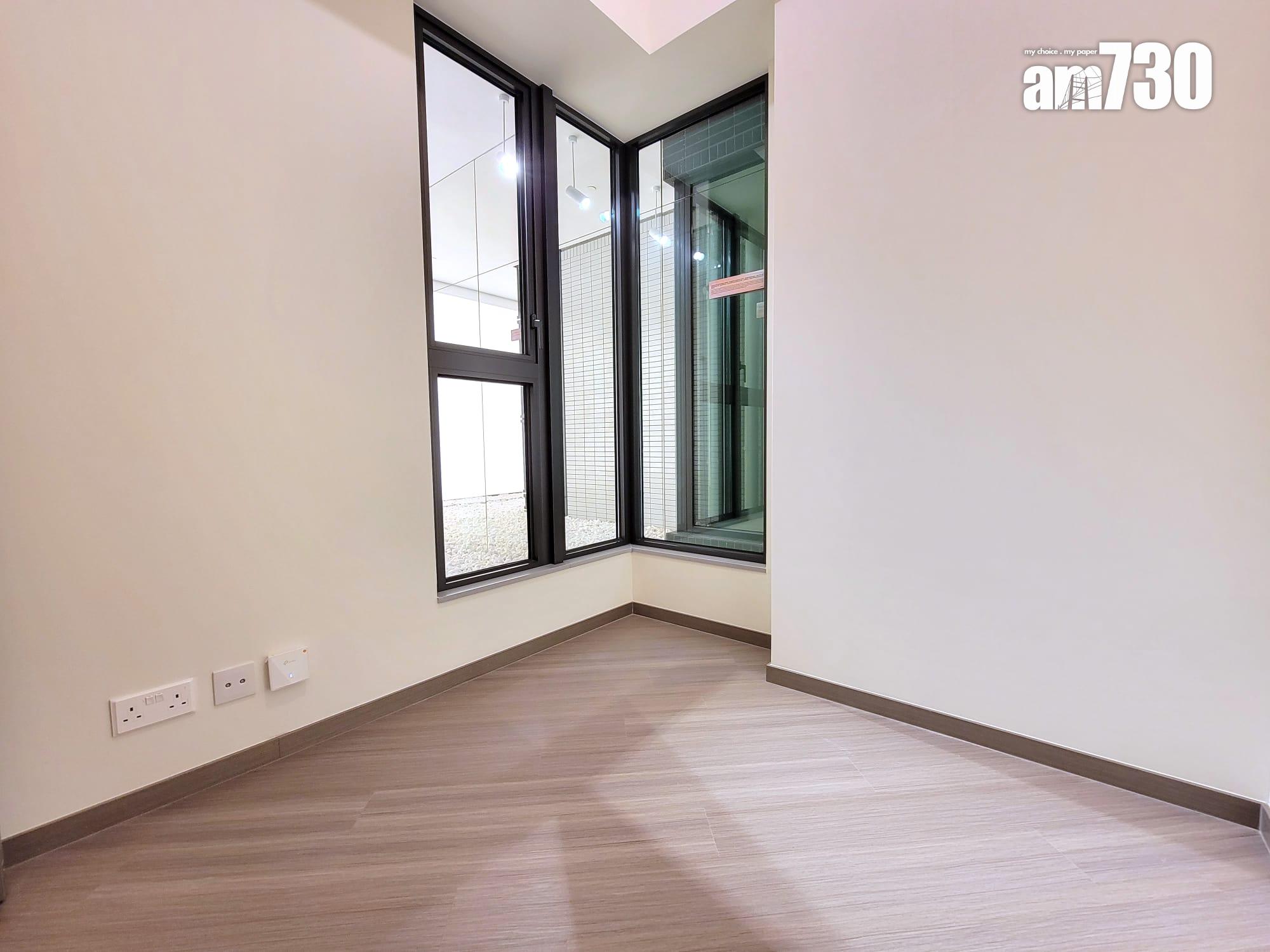 YOHO WEST示範單位|兩房及三房曝光 特大露台設計 戶戶附格柵架增添實用|多圖有片