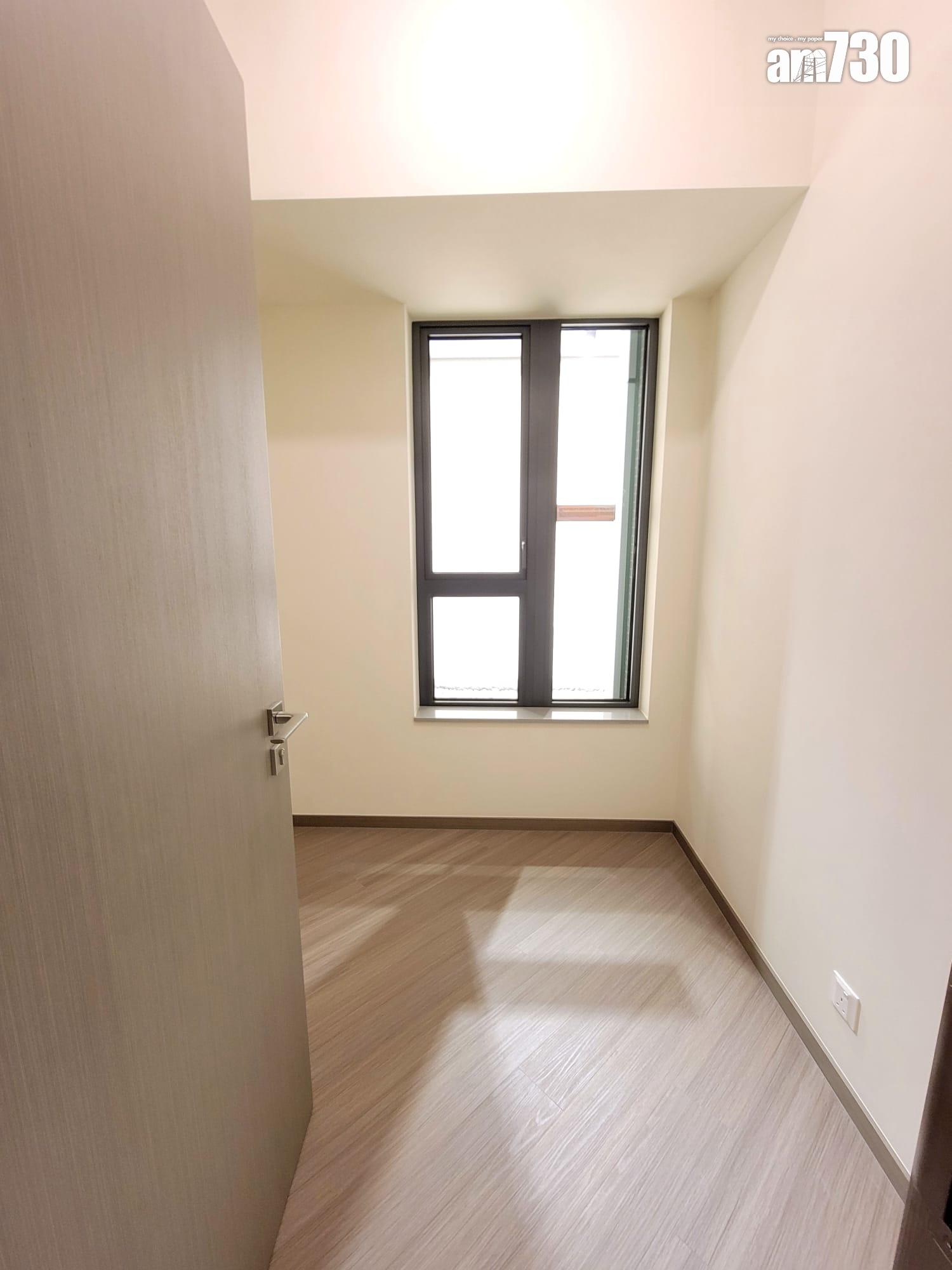 YOHO WEST示範單位|兩房及三房曝光 特大露台設計 戶戶附格柵架增添實用|多圖有片