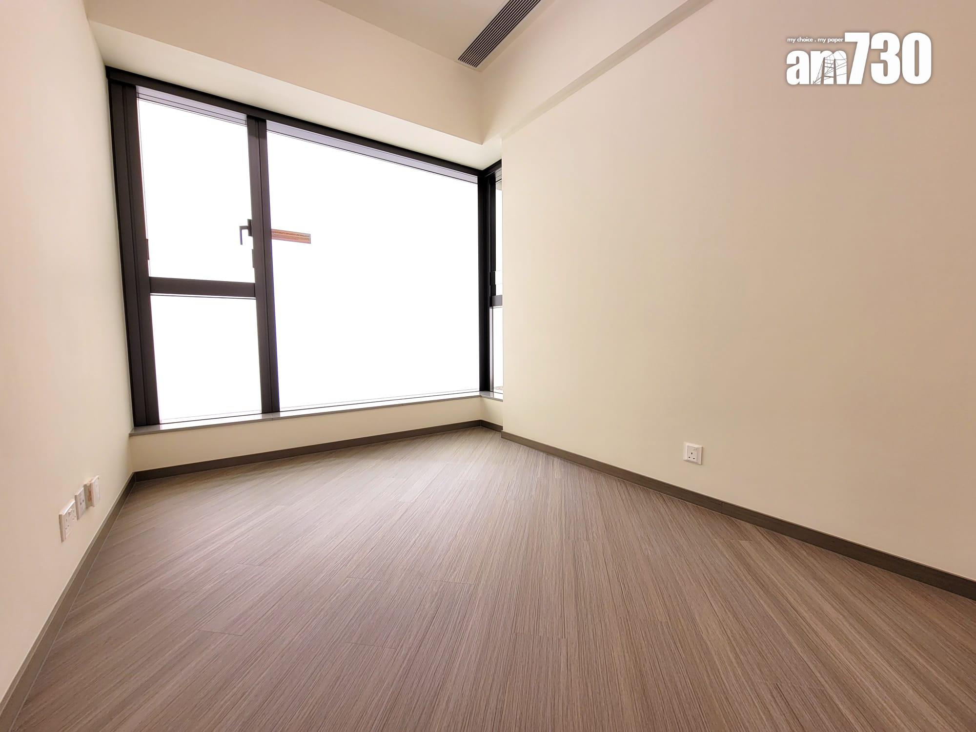 YOHO WEST示範單位|兩房及三房曝光 特大露台設計 戶戶附格柵架增添實用|多圖有片