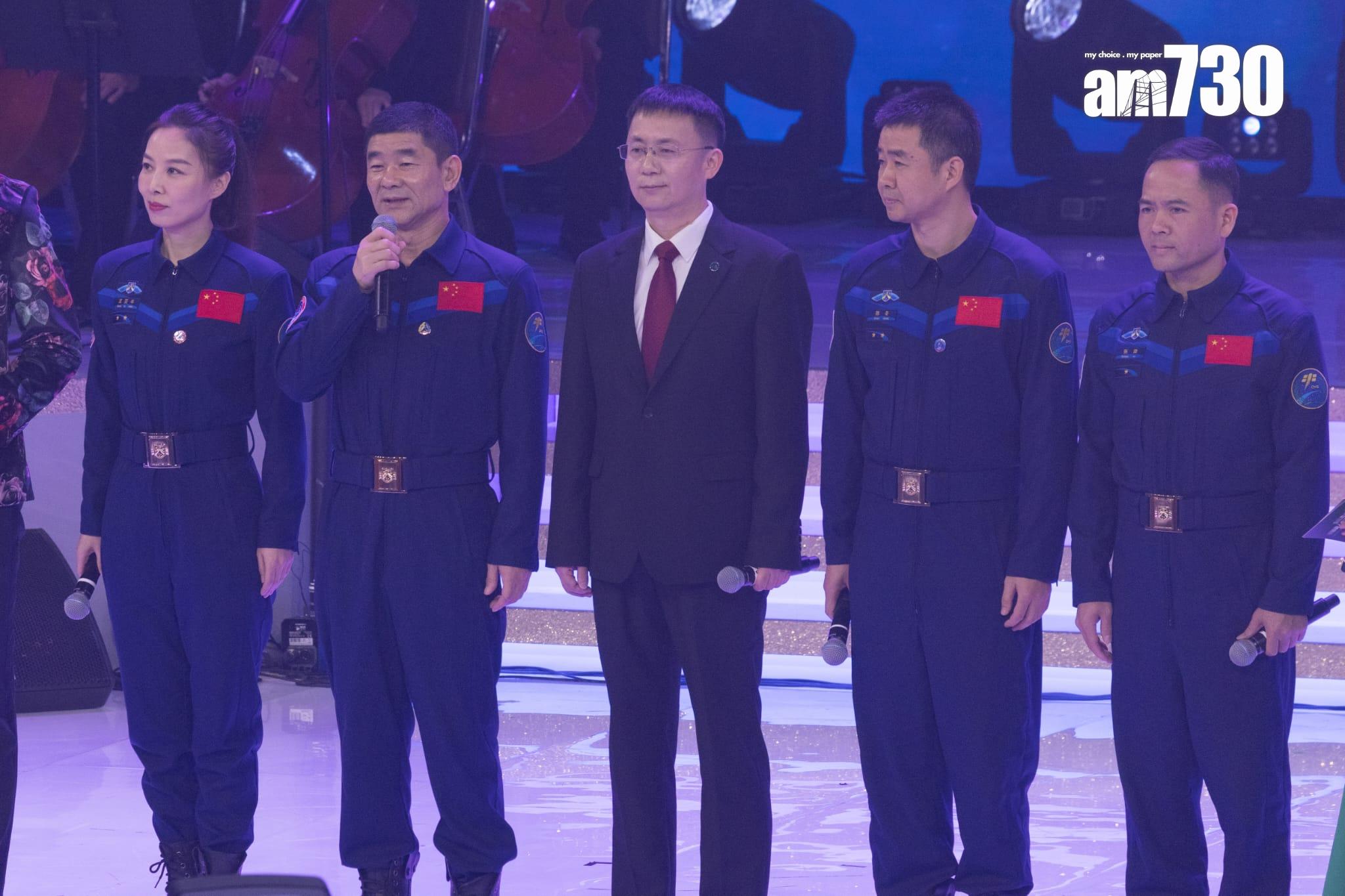 全港歡迎中國載人航天工程代表團大匯演(蘇文傑攝)