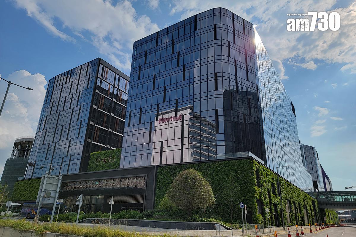 11 SKIES位於機場博覽館對面。(資料圖片/鍾式明攝)