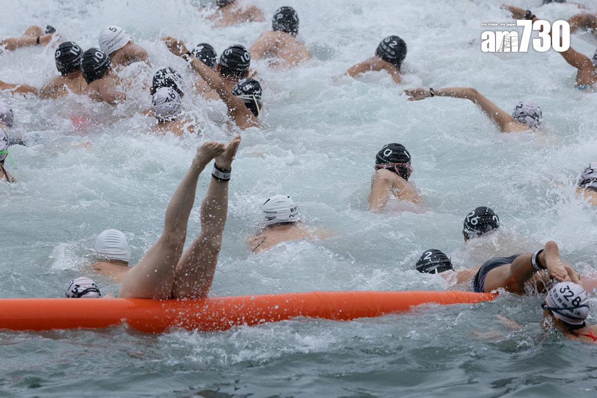 維港渡海泳今日早上舉行。(蘇文傑攝)