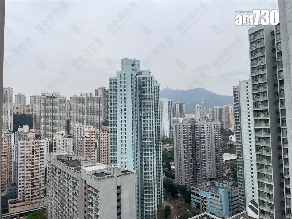 小情侶眼見租金升樓價跌 決定追價31萬購新葵芳花園「上車」|多圖