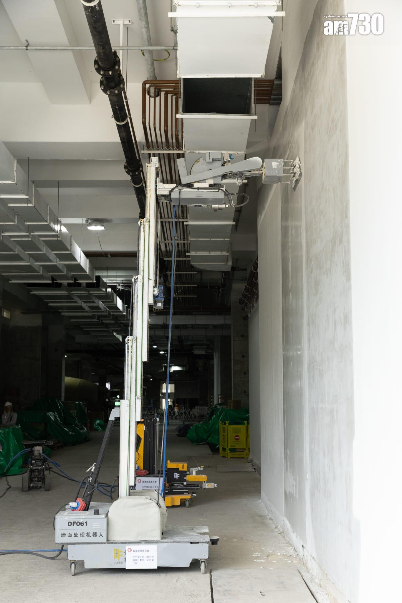 房委會引入建築機械人彌補人手缺口,房屋署創新科技總監姚勳雄稱,機械人不會取代工人。(蘇文傑攝)