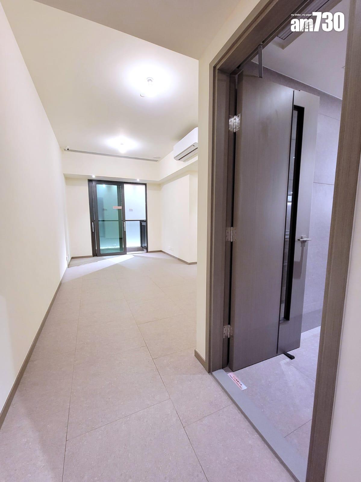 YOHO WEST示範單位|三房696方呎連裝修及交樓標準有得睇 梗廚設計|多圖有片