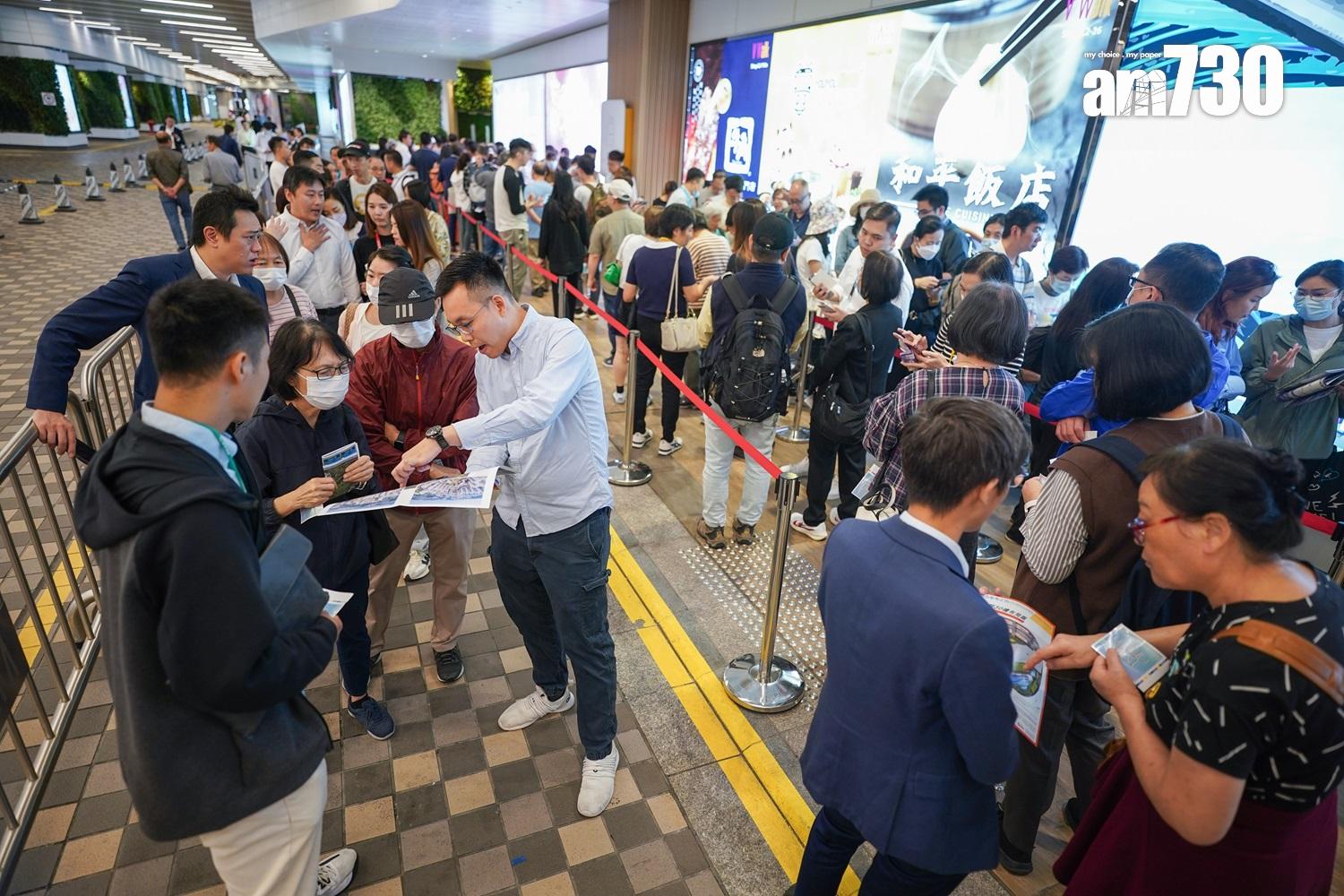 YOHO WEST首度開放示範單位 現場大排長龍場面熱鬧|天水圍新盤