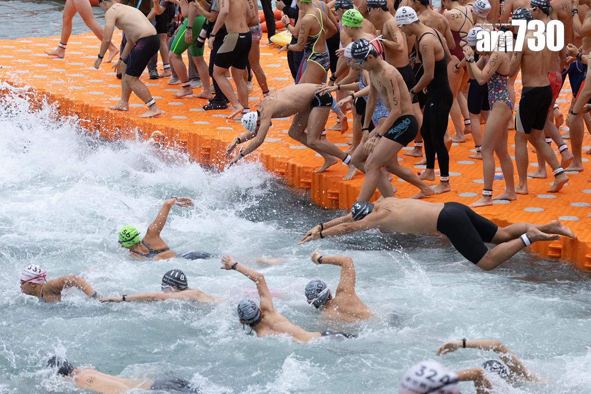 維港渡海泳今日早上舉行。(蘇文傑攝)