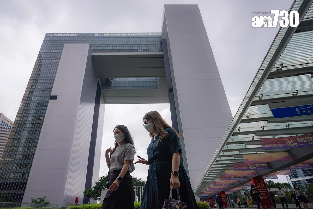 政府估計今年度公務員流失數目低於上年度。(資料圖片/李睿哲攝)