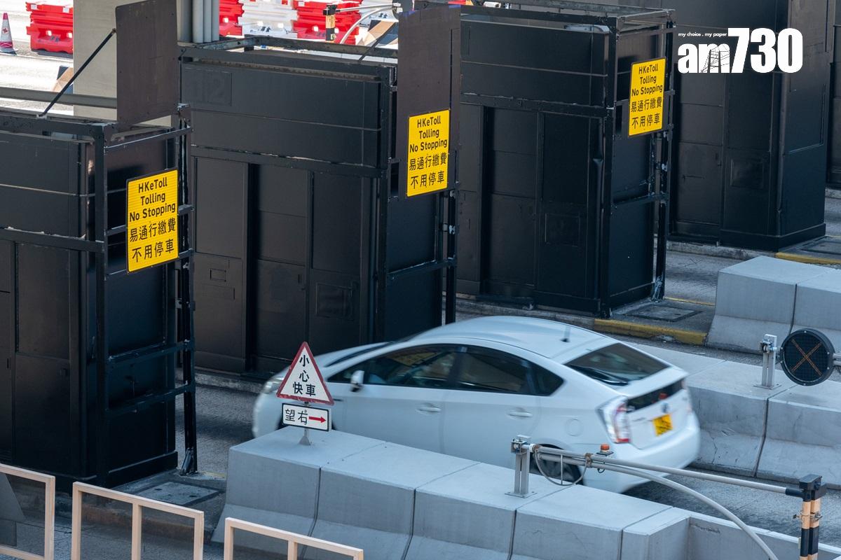大老山隧道今日起改用「易通行」收隧道費。(陳奕釗攝)