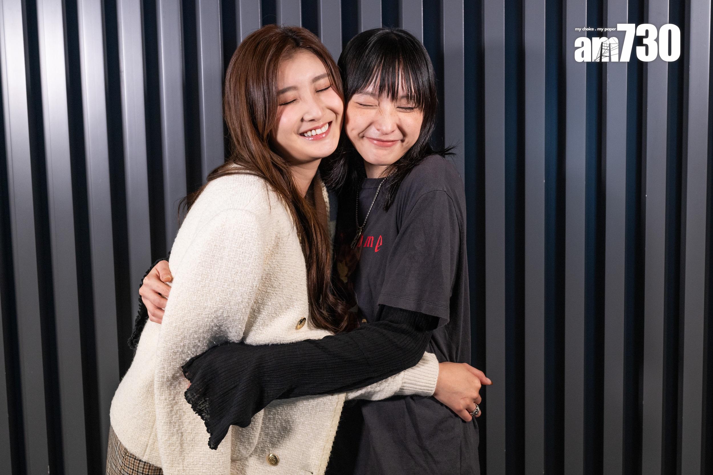 陳漢娜和沈殷怡在《社內相親》與Anson Lo和Edan有咀戲,兩人互相傾訴分擔壓力。(陳奕釗攝)