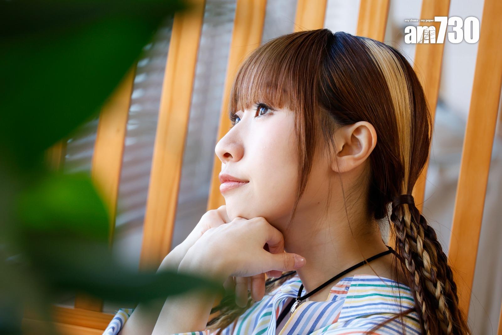 麗英出道4年從小薯茄成員、演員到成為歌手,終能圓夢首次舉辦個人音樂會《MOOV Live麗英》。