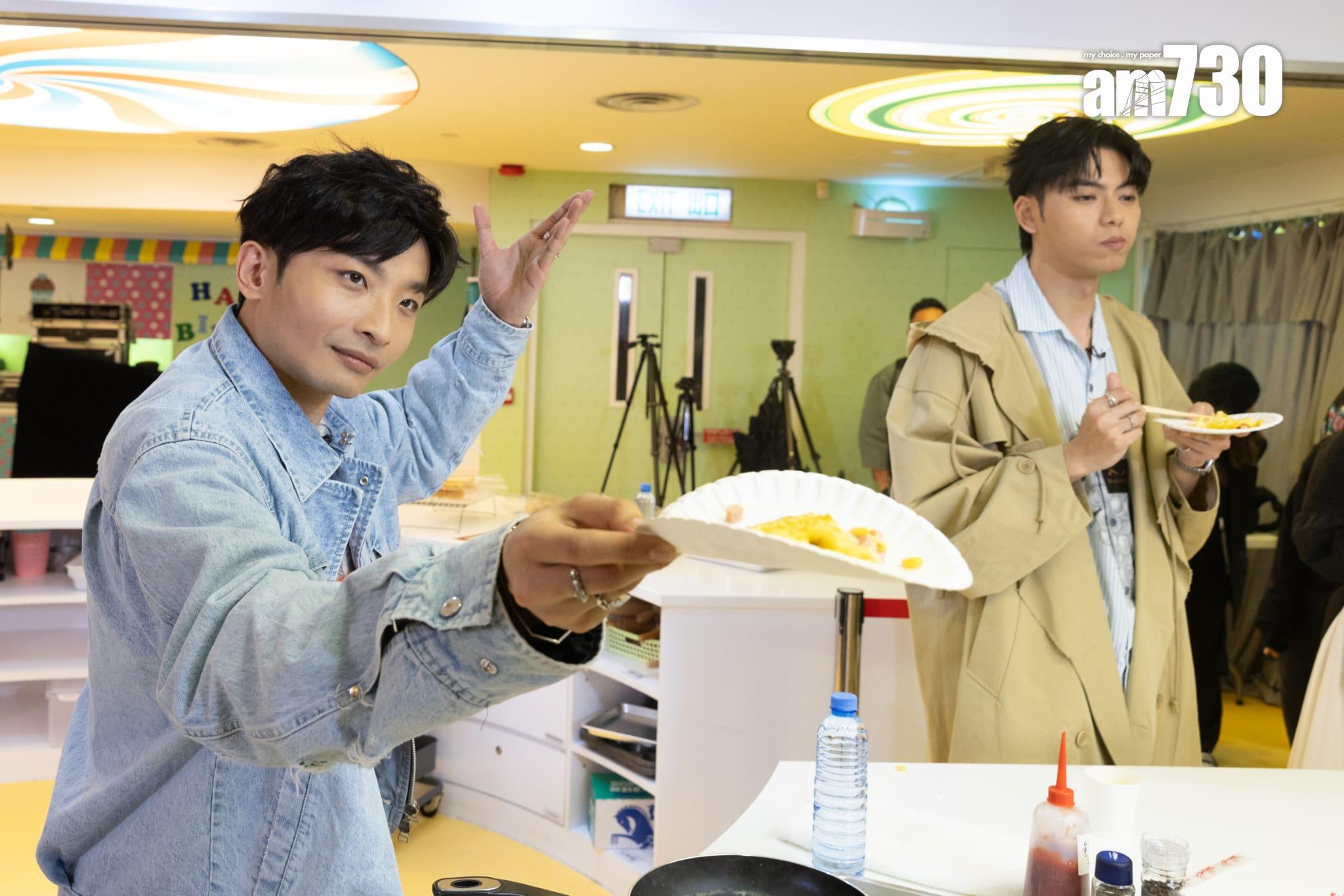 Dee哥即炒奄列,功架十足。(蘇文傑攝)