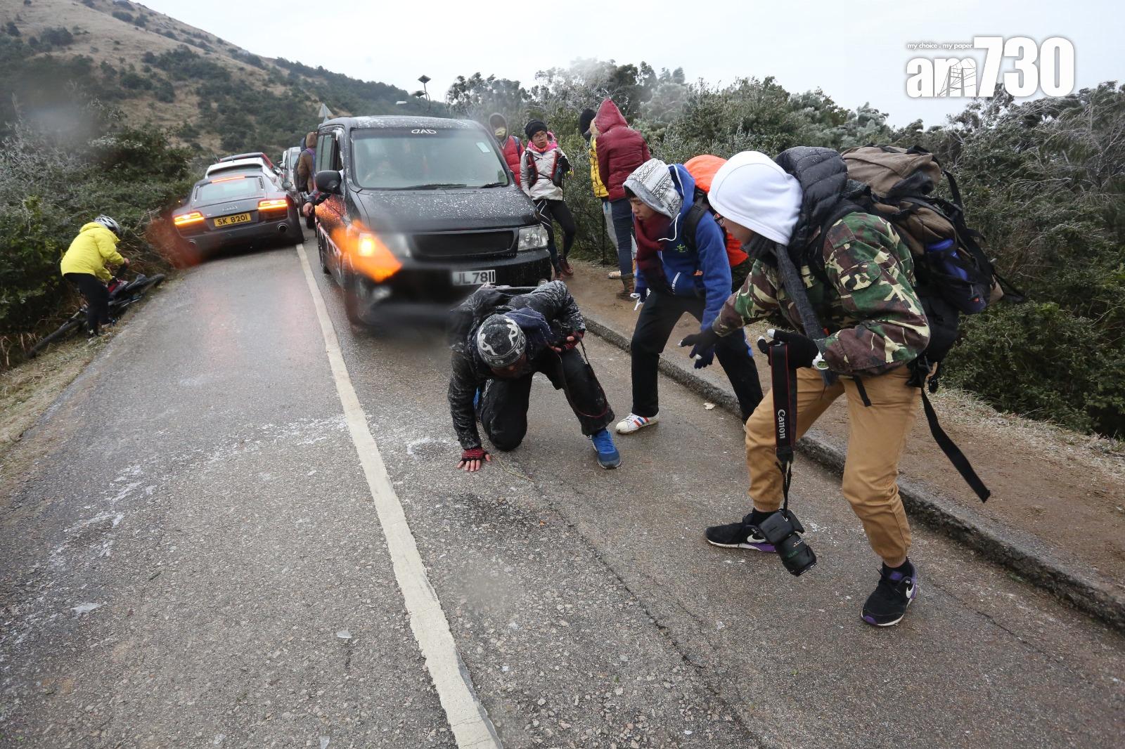 2016年寒潮|大帽山最低溫度零下6度 結霜冰封逾百人受傷(資料圖片/鍾式明攝)