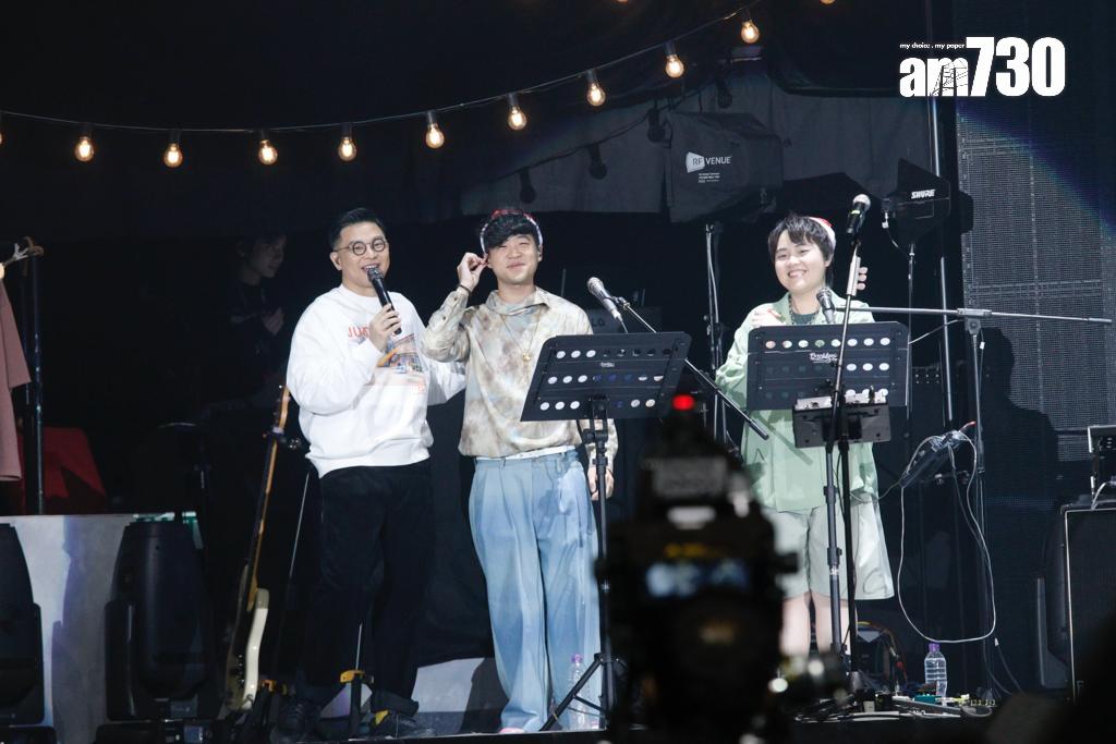 RubberBand開聖誕跨年show「JUNTOS音樂會」頭場。