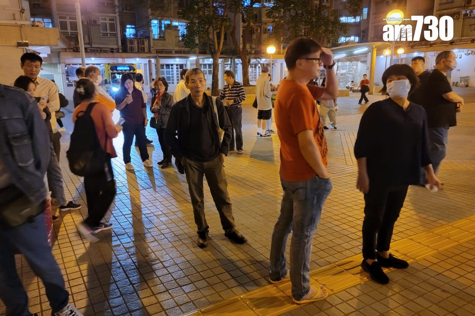 多個票站電子選民登記系統故障。(林俊源攝)