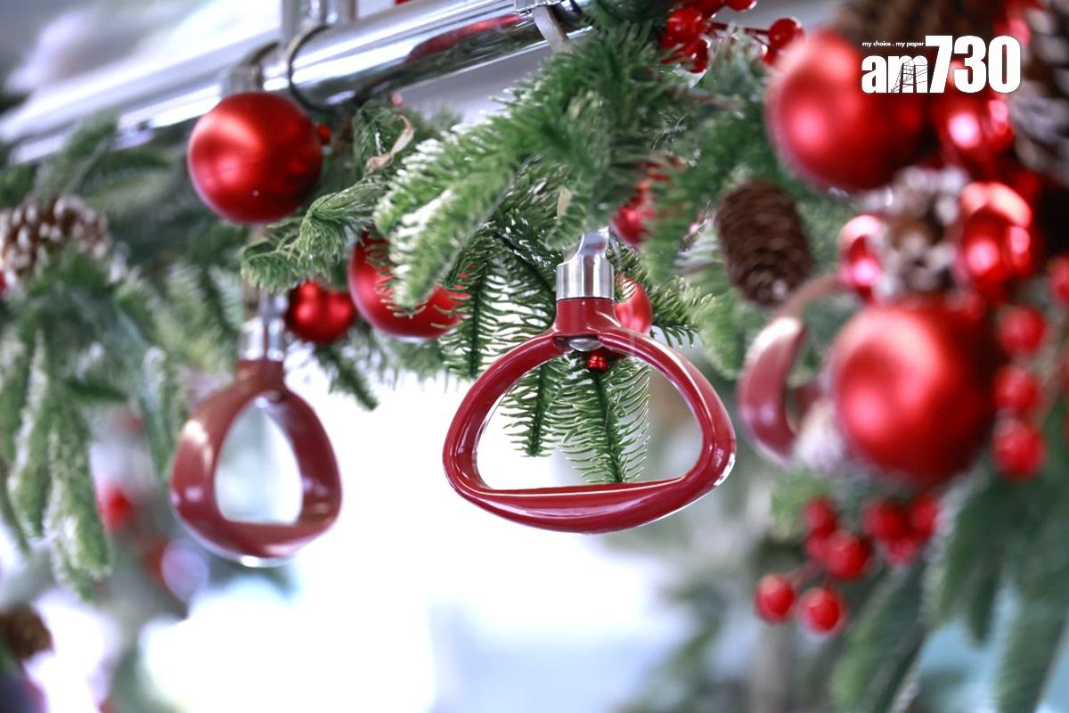 「烏蠅頭」列車趁聖誕節設有聖誕裝飾。(林俊源攝)