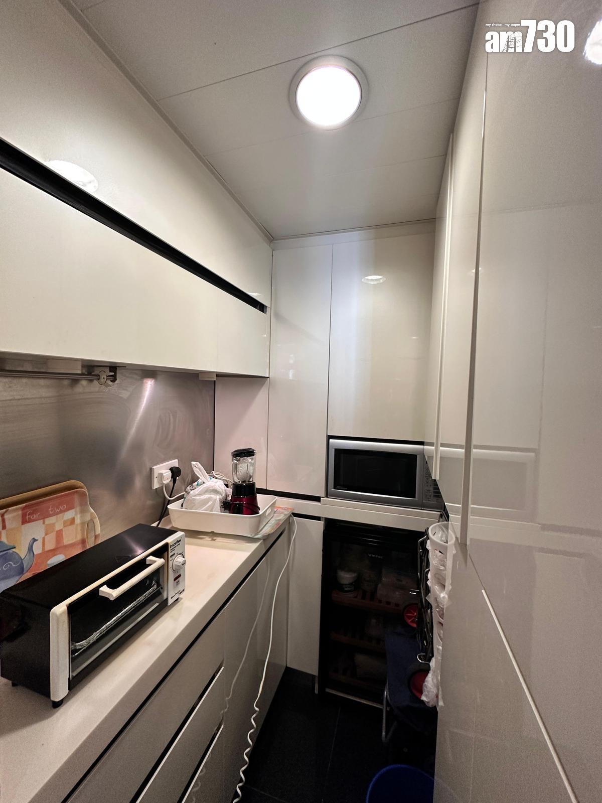 樓價續跌業主蝕讓套現!三房靚裝修+海景不足6年慘輸「4球」|多圖