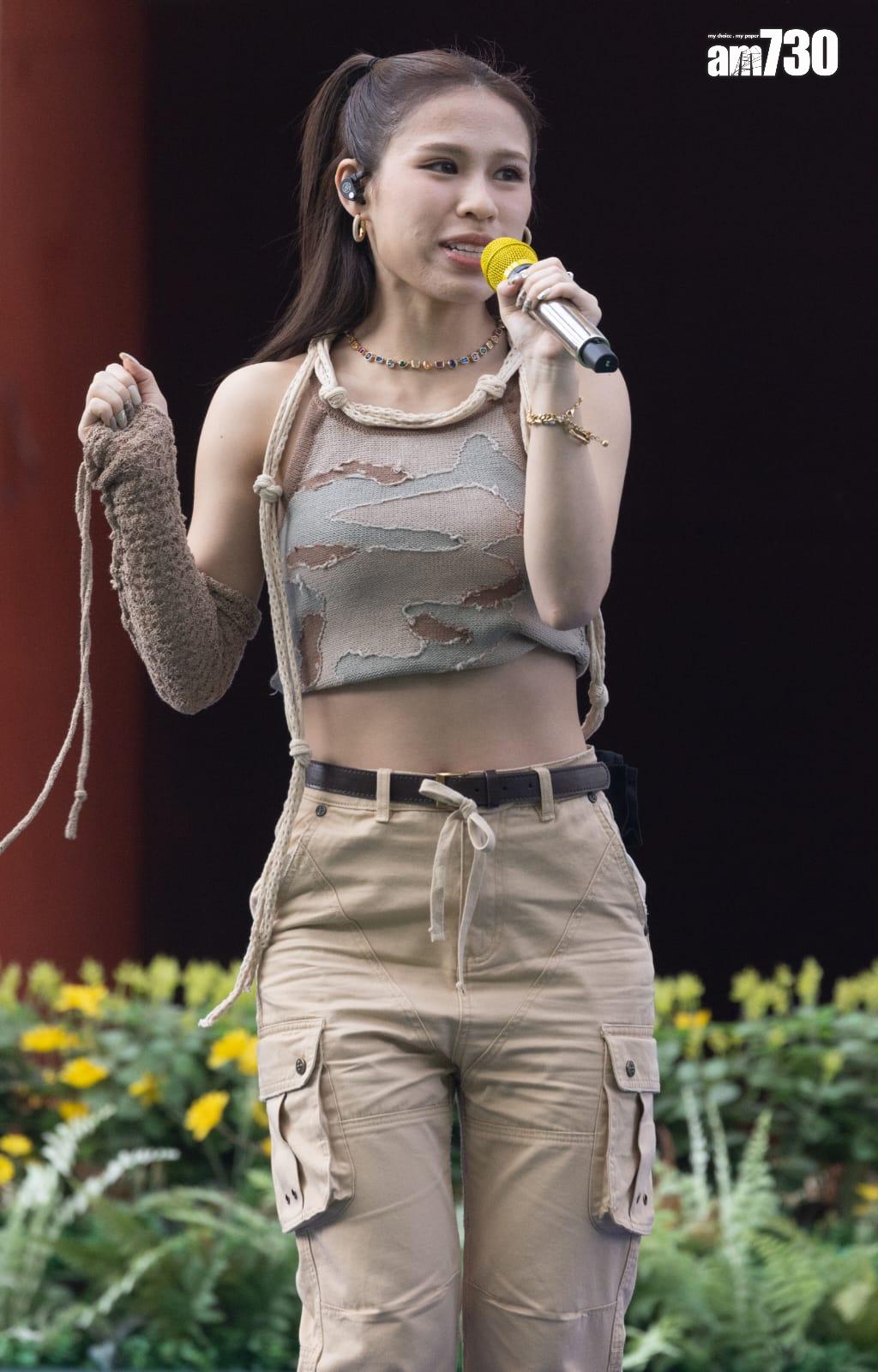 Winka@COLLAR於元旦出席沙田馬場「2024好運1月1」活動。(蘇文傑攝)