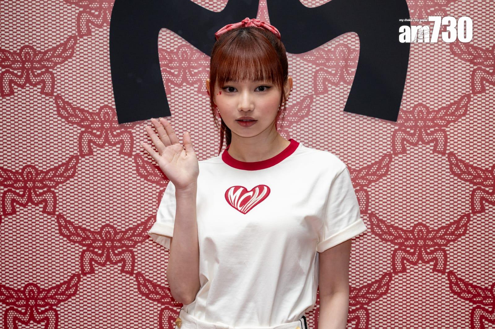 Day在活動上示範新裝。 (陳奕釗攝)