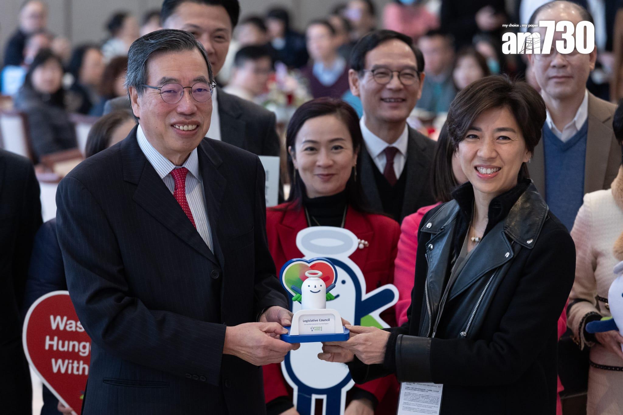 Ray Online|立法會舉辦惜食體驗日 議員齊齊食「剩餸」飯盒(蘇文傑攝)