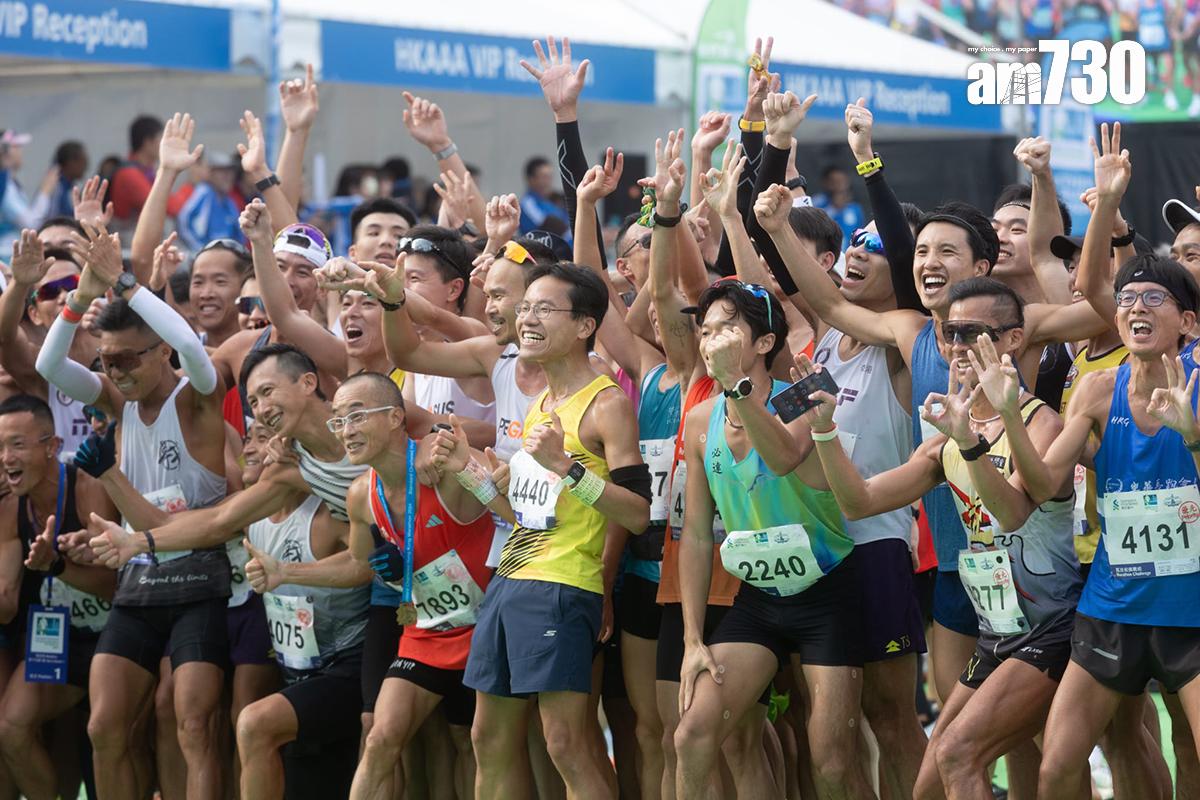 「萬金先生」賽後合照時表情難掩興奮。(蘇文傑攝)