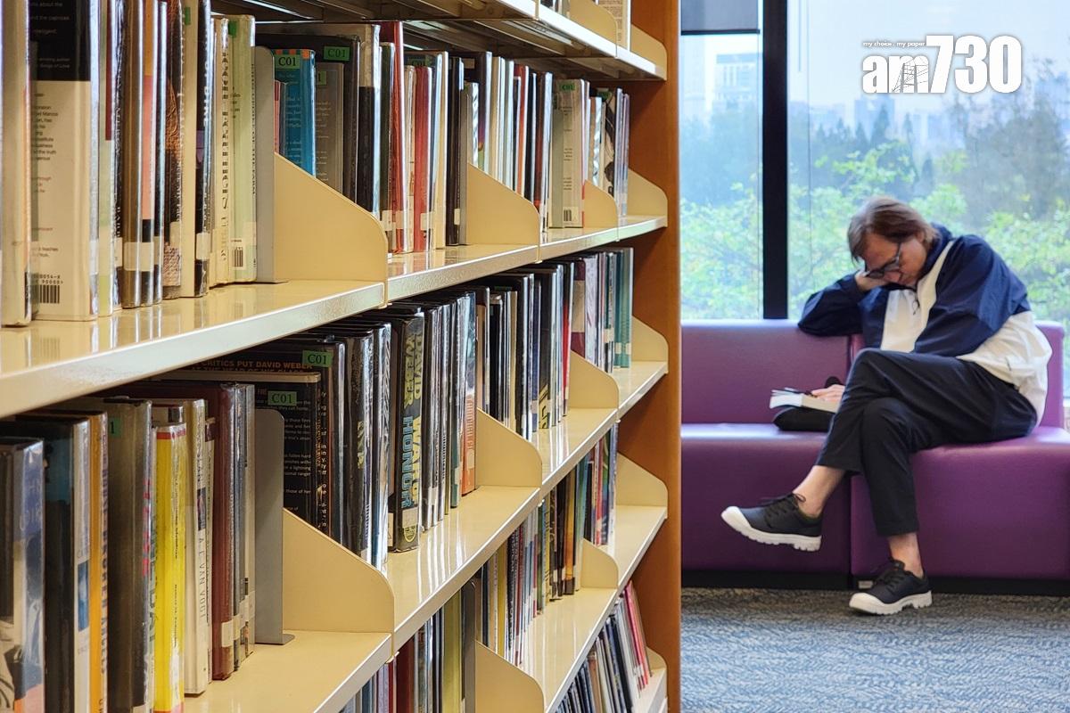 公共圖書館2022年外借書籍數目減至2,354萬本。(資料圖片/蘇文傑攝)