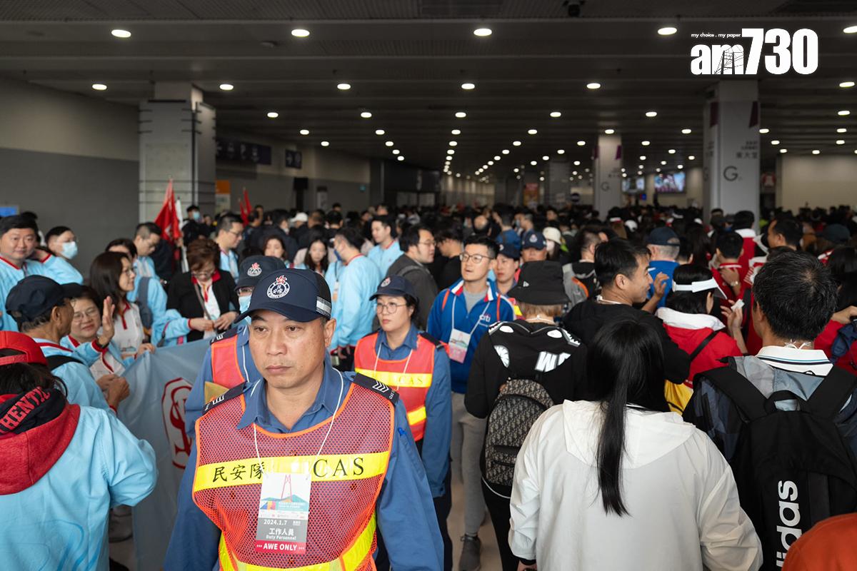 今日公益金百萬行大約有1.1萬人參加。(林靄怡攝)