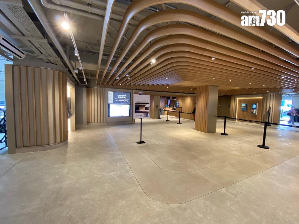 中環三號碼頭說得上是愉景灣的門戶,經翻新的碼頭注入了新元素,增強通風和採光度,營造了寬敞的視覺空間。