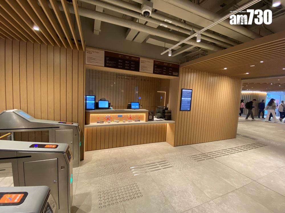 中環三號碼頭說得上是愉景灣的門戶,經翻新的碼頭注入了新元素,增強通風和採光度,營造了寬敞的視覺空間。