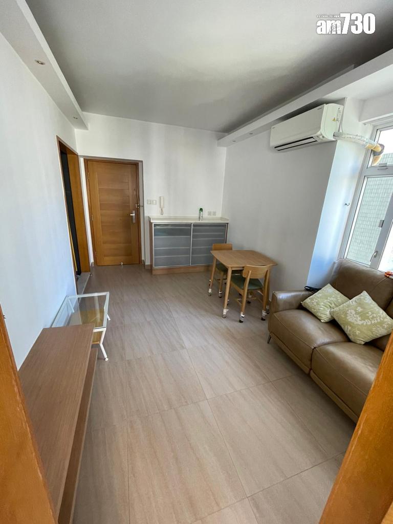 大廳呈長方形,實用又易擺位。