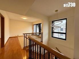 何文田京士柏山頂層複式五房連車位 劈價至逾8000萬求售|多圖