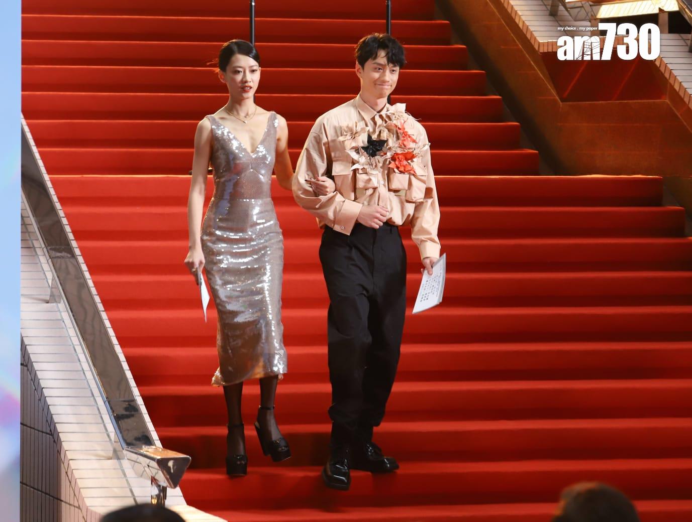 劉俊謙與廖子妤負責公布幾個大獎之入圍名單。 (羅錦鴻攝)