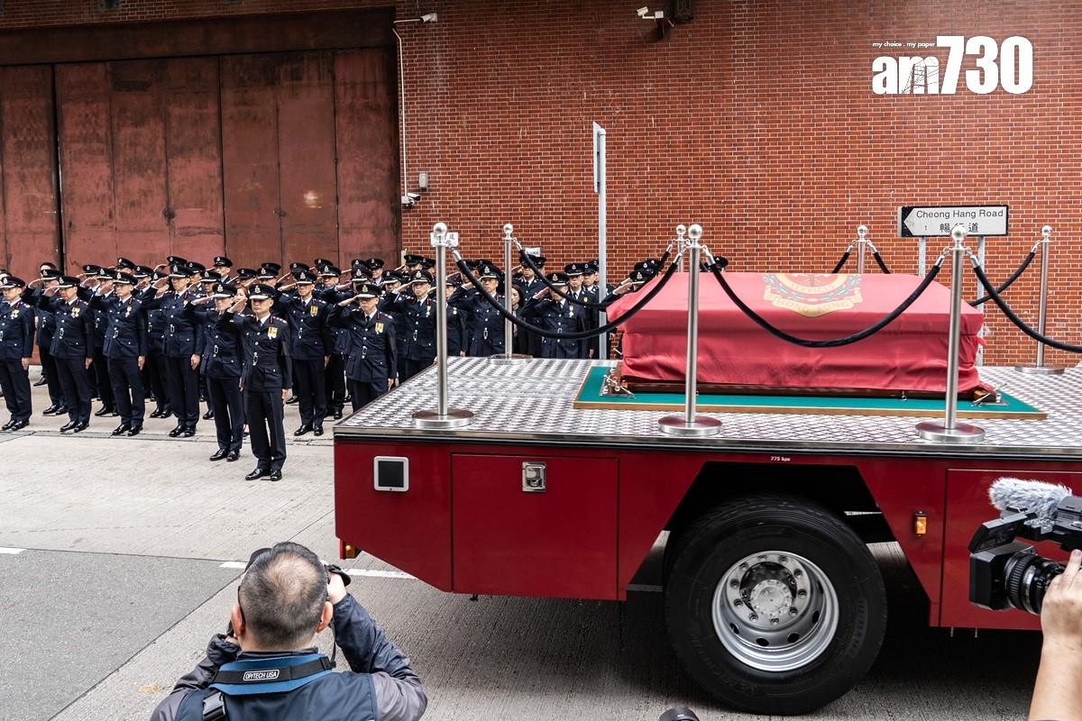消防處為工作時殉職的邱耀文舉行榮譽喪禮。(中新社)