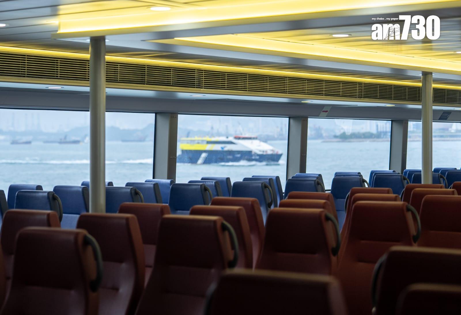 新渡輪旗下兩艘新船均能乘載約500名乘客,同時有母嬰專用座、額外通風設施的寵物區、更多輪椅座位和行李架等人性化設施;「新明珠2」使用碳纖維複合材料,具有耐腐蝕、抗疲勞等優勢。(林靄怡攝)